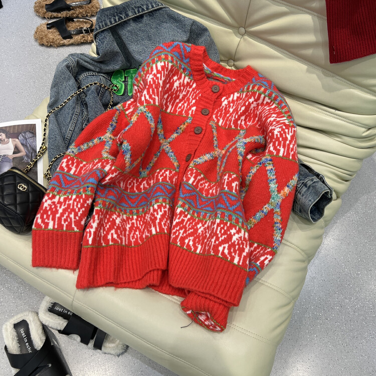 【BOBO1972 】High-quality color-blocking sweater cardigan loose sweater only sells sweater without matching 221587
