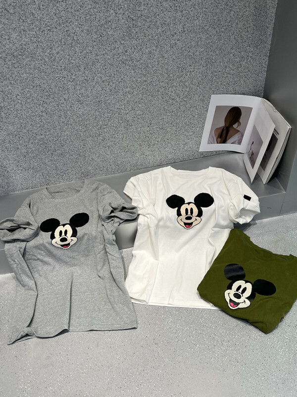 【BOBO1972 】Cartoon printing brushed small plate T-shirt short-sleeved T-shirt 225881