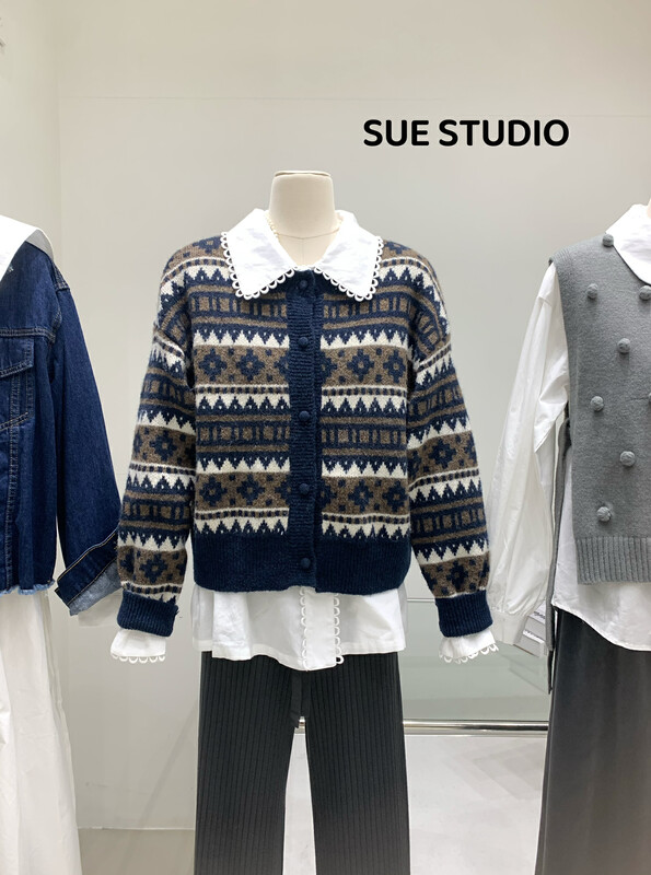 Original price 84.60! [SUE STUDIO] Retro pattern cardigan warm sweater (sweater only) D8613# ZJY