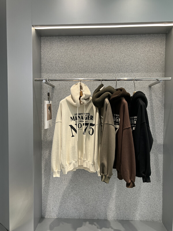[BOBO1972] Fleece loose letter sweater sweater only sells sweater 225918