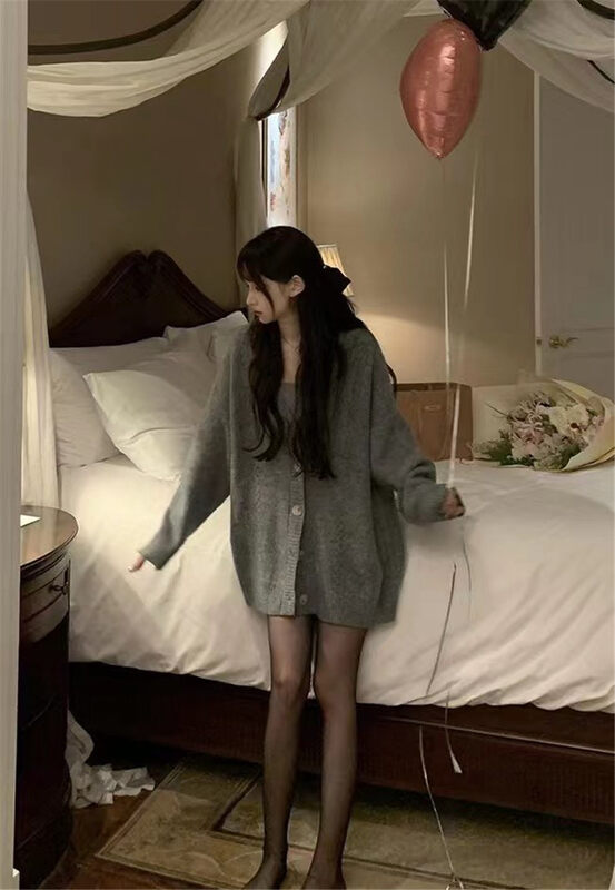New in autumn!【MS STUDIO】Casual loose solid color V-neck sweater knitted cardigan 88178# PCZ