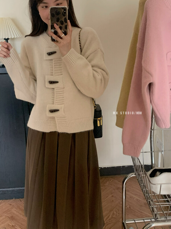 New in winter! [MK] Korean version of horn buckle all-match warm sweater s072# HJY