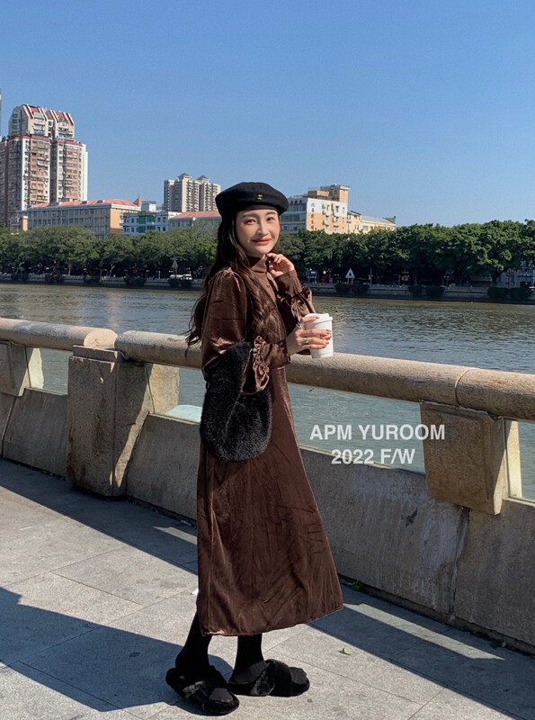 【APM YUROOM】Temperament V-neck slim dress 9219# LSL