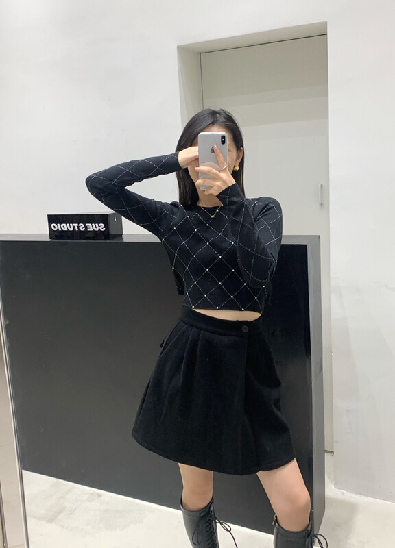 【SUE STUDIO】Short slim fit and shiny shirt A8719# ZJY