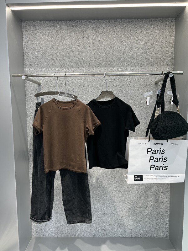 【BOBO1972】Stretch all-match T short-sleeved T-shirt only sells T221659-A