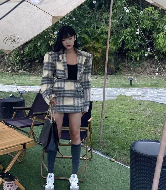 [MINI NI] Brushed plaid short jacket + slimming hip skirt suit 9434# PCZ