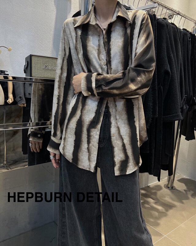 [HEPBURN Hepburn] Senior vertical shirt loose and versatile 3971