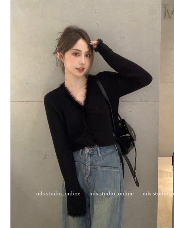 【LINNA】V-neck simple and versatile knitted cardigan 82931# JJ