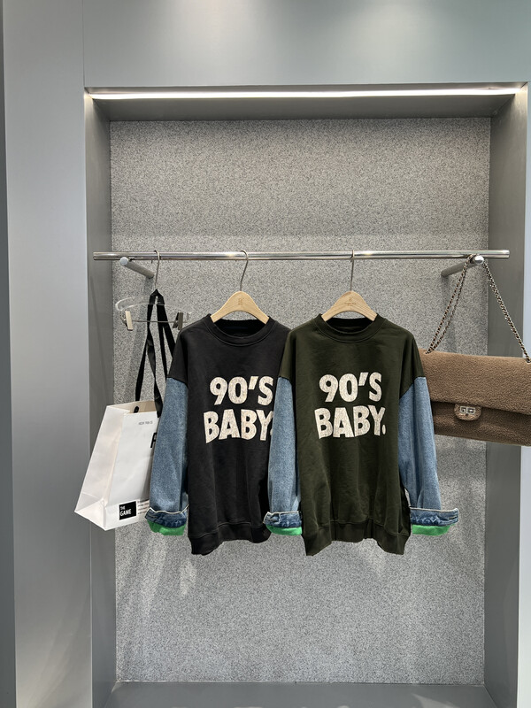 Original price 168.99! [BOBO1972] Fleece loose letter sweater men and women can sweater only sell sweater 229003