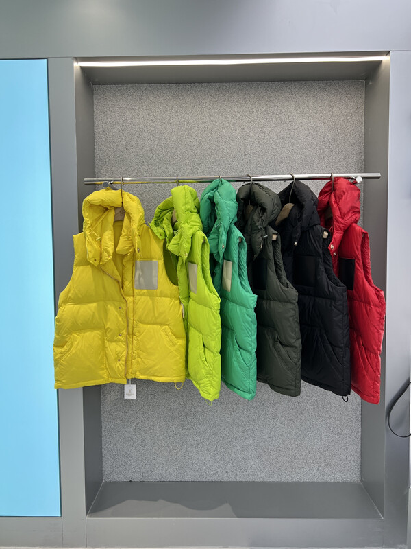 Original price 405.95! 【BOBO1972 】National Standard 90 White Duck Down Vest Warm Down Jacket (Removable Hat) 227700# CQW