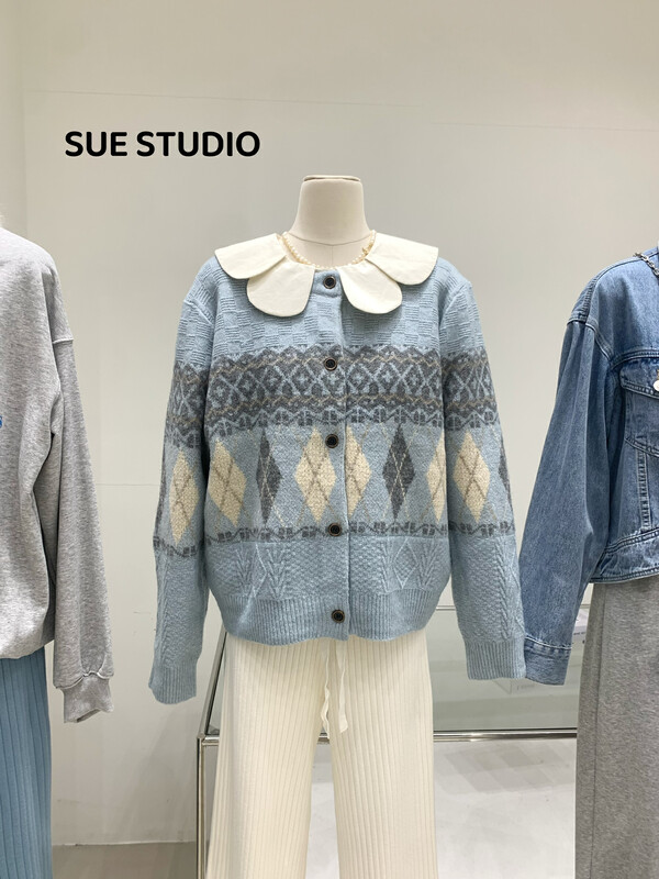 New in autumn!【SUE STUDIO】Contrast color diamond lattice pullover warm sweater D8612# ZJY