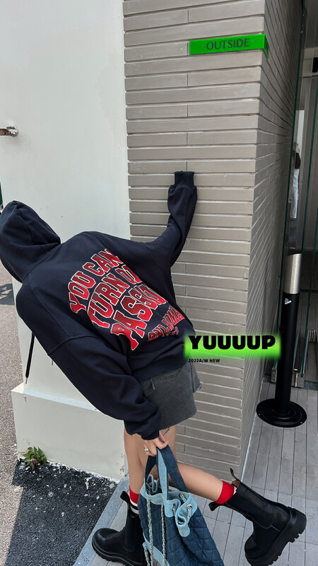【 FISH YU 】American retro style gradient letter print hooded terry sweater 622586# CQW
