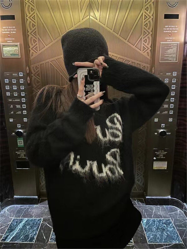 New autumn and winter! [MS STUDIO] round neck graffiti letter warm sweater 9417# PCZ