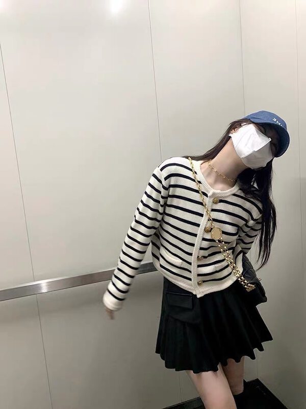 【MS STUDIO】Casual round neck striped single-breasted warm sweater 7159# PCZ