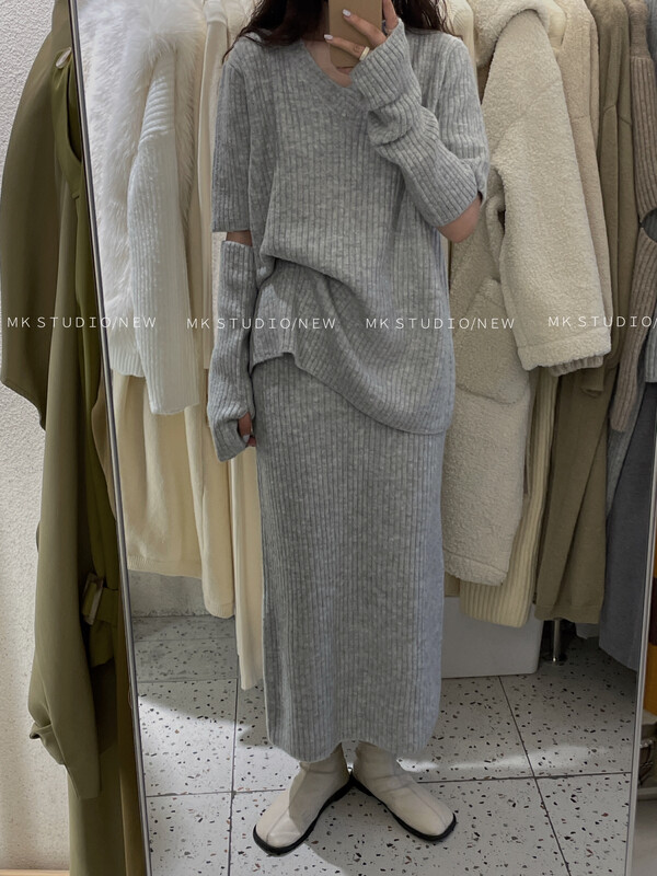 [MK] v-neck pullover solid color sweater + slim mid-length skirt suit s090# HJY