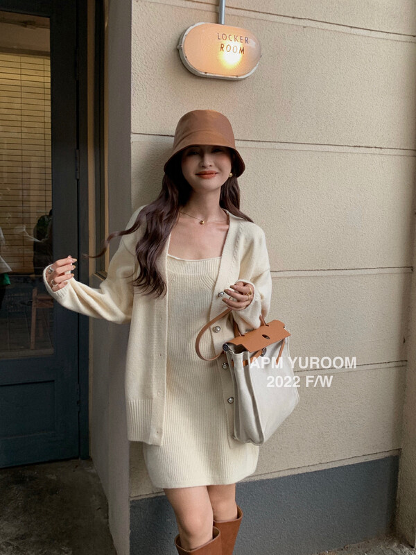 【APM YUROOM】Temperament cashmere suspender dress + solid color knitted cardigan suit 6118# LSL