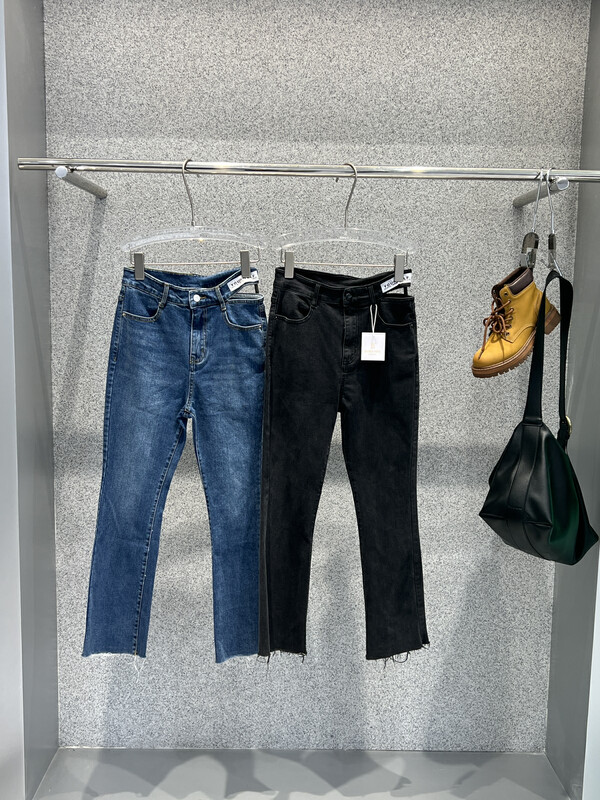 Original price 135.23! 【BOBO1972 】Slim-looking high-quality washed denim jeans (micro-elastic only sells jeans) 226916# CQW