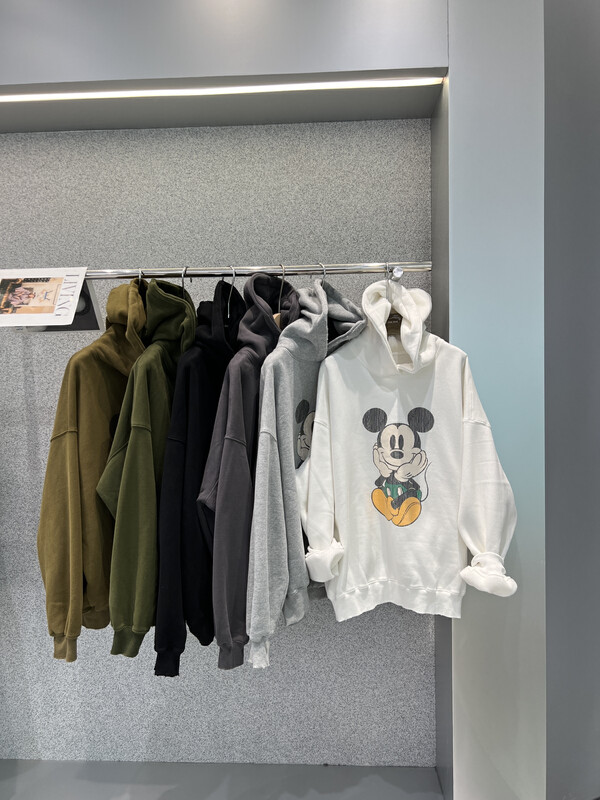 【BOBO1972 】Fleece cartoon loose thick sweater sweater (only selling sweater) 228207# CQW