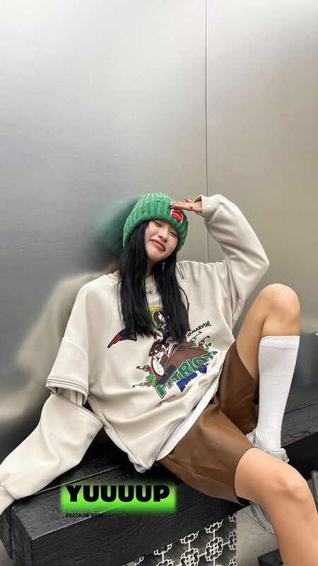[FISH YU] Retro cartoon print design adjustable zipper composite sweater 622631