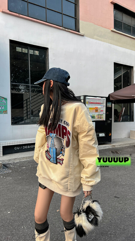 [ FISH YU ] American retro color pull print plus velvet sweater stitching room cotton windbreaker sweater 622665