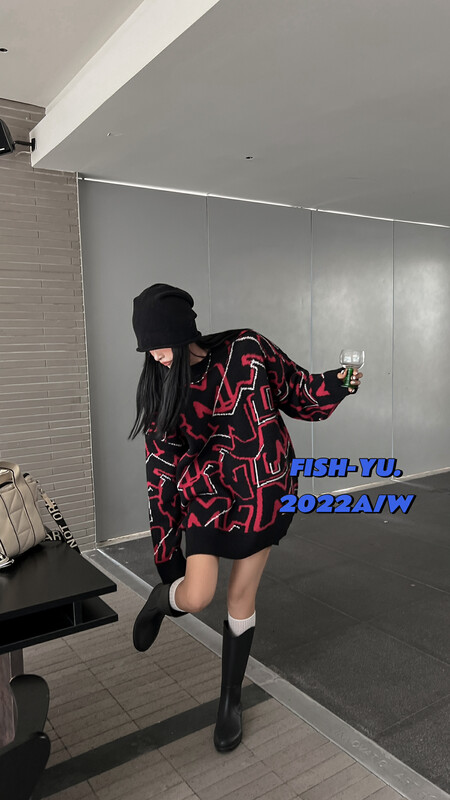 【FISH YU】English alphabet three-color jacquard thickened arctic fleece warm sweater 22635# CQW