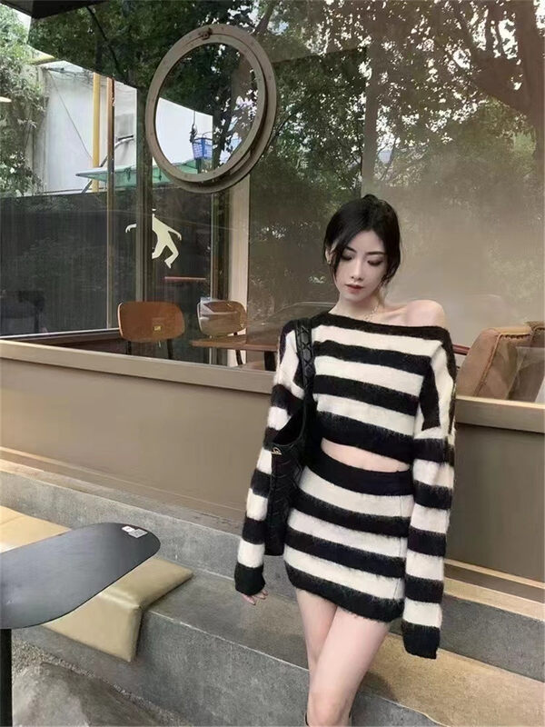 Autumn and winter new style!【MS STUDIO】Casual striped round neck sweater + short skirt suit 88243# PCZ