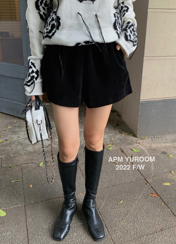 Autumn is new! [APM YUROOM] Korean version of all-match high-waisted thin corduroy casual shorts 9111# LSL