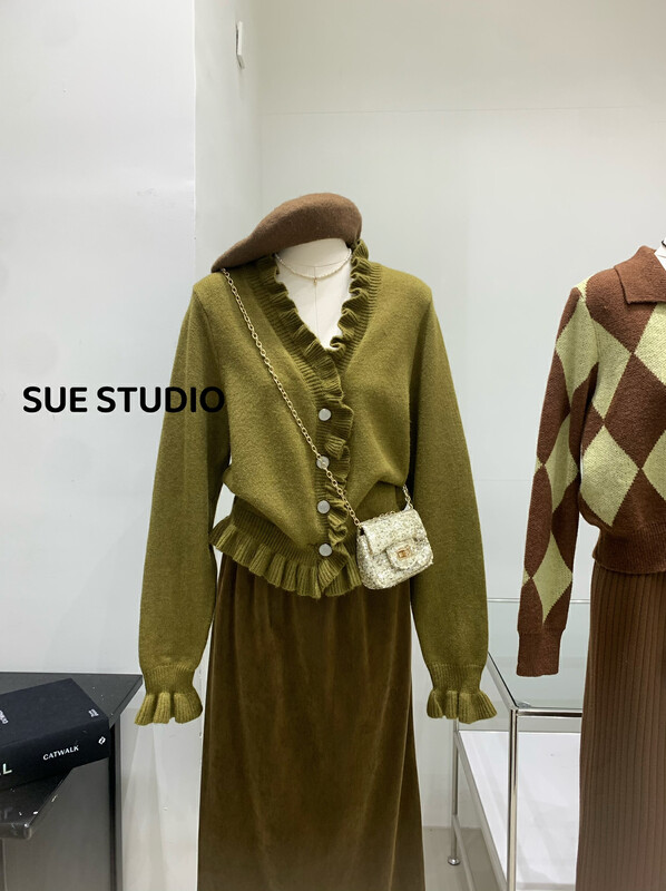 Autumn is new! [SUE STUDIO] Fungus edge design all-match warm sweater (sell sweater only) 8971# ZJY