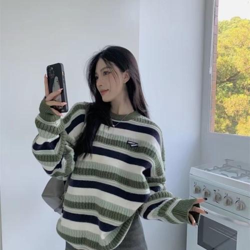 Retro striped sweater women's autumn and winter 2022 new loose and lazy style outer wear thickened pullover sweater top