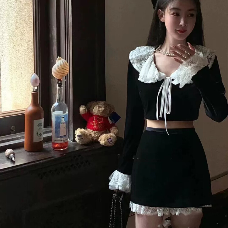 Autumn is new! [JUN.T] French black velvet lace top + temperament package hip skirt suit 6626# PCZ