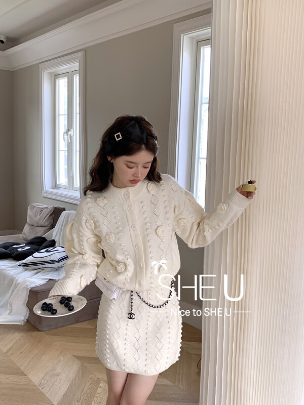 [SHE U] Hand-crocheted niche warm knitted cardigan sweater 51172