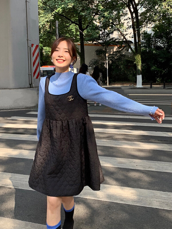 【NEW OPEN】Korean style temperament u-neck high waist embossed a-line dress GB80609# ZXX