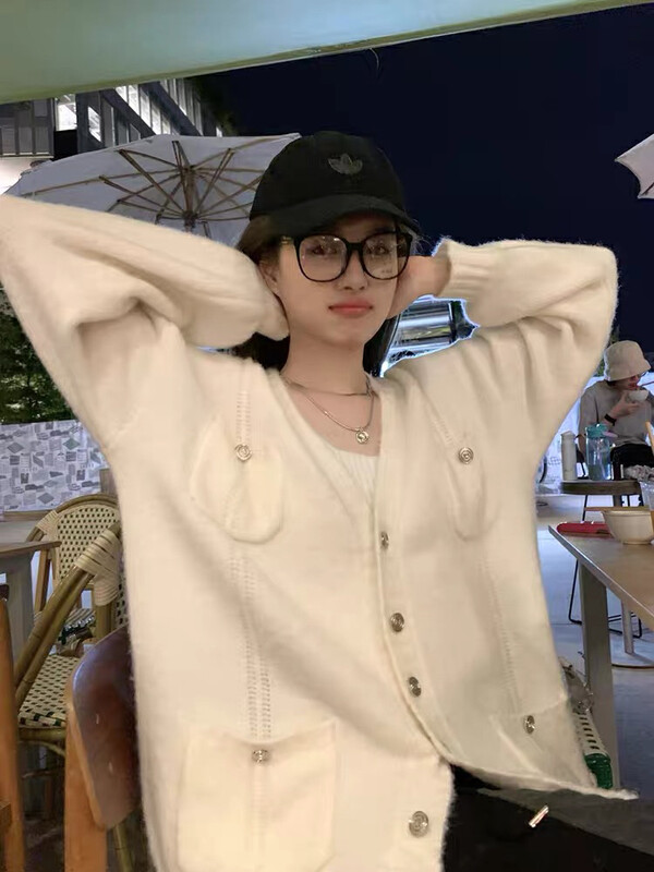 New in winter!【JUN.T】Korean style lazy V-neck knitted cardigan 6983# PCZ