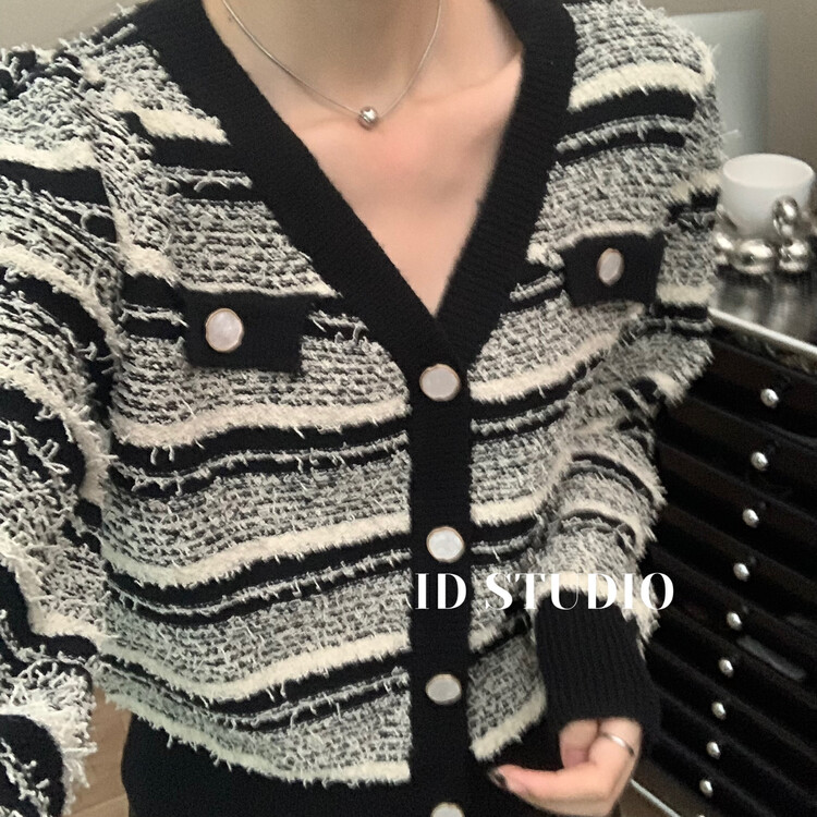 New in winter! [I-D] Korean V-neck striped warm sweater Y3196# L