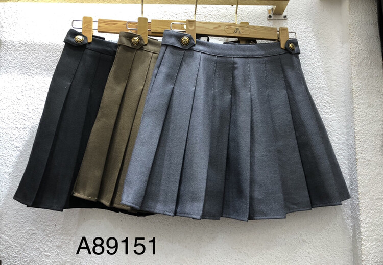 New in winter! [Queen QUEEN] slim pleated solid color skirt A89151# CL