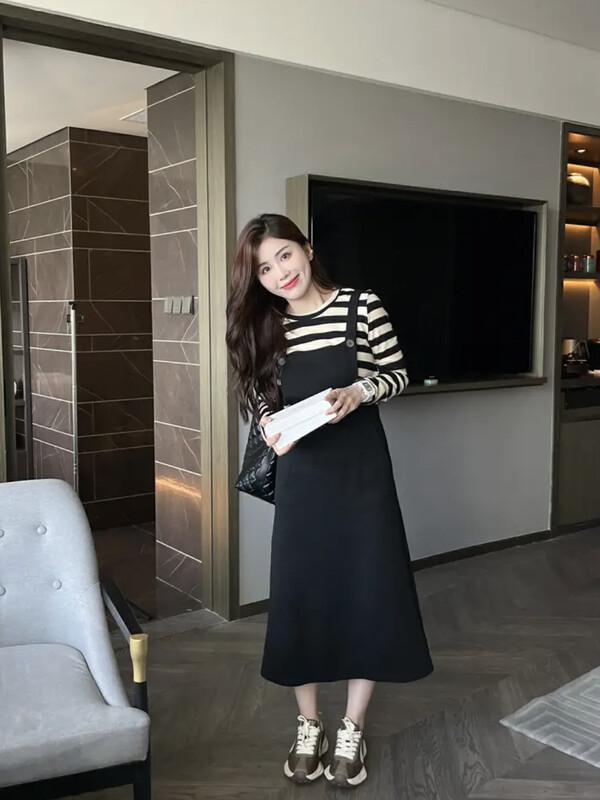 【JUN.T】Korean striped long-sleeved T-shirt + slim strap dress suit 7046# PCZ