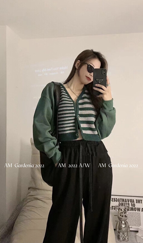 【AM GARDENIA】V Neck Single Breasted Striped Comfortable Knit Sweater 2239-2# ZXX