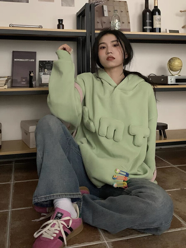 【LAB EEDA】Fashionable and casual LMT three-dimensional letter hooded sweater W241# OZQ
