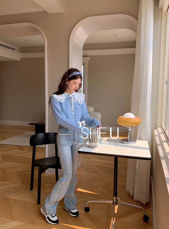 [SHE U] Niche soft waxy warm heart button warm sweater (with lace collar) 51211# JHY