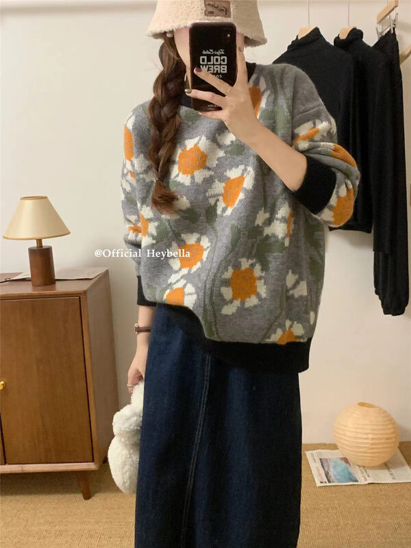 【HEY BELLA】Retro Contrast Flower Warm Sweater B9716# L