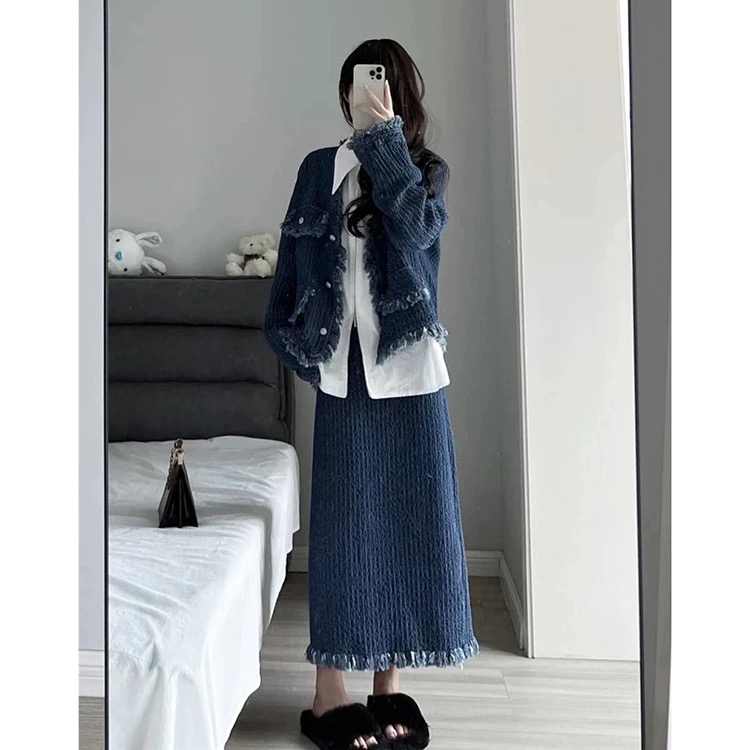 Autumn is new! [JUN.T] Xiaoxiang style long-sleeved coat with raw edge design + design shirt + high waist slim skirt suit 6638# PCZ