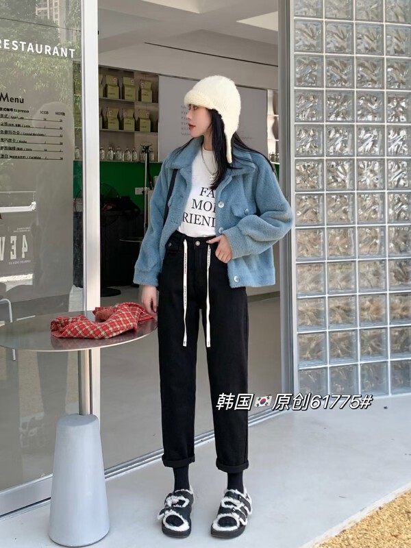 [Korean Original] Velvet Drawstring Watch Bag Boyfriend Pants Jeans 61775-2