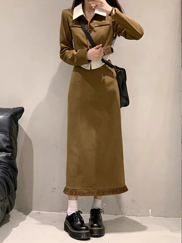 New in winter! [JUN.T] Retro stitching fringed top + slimming texture skirt suit 7002# PCZ