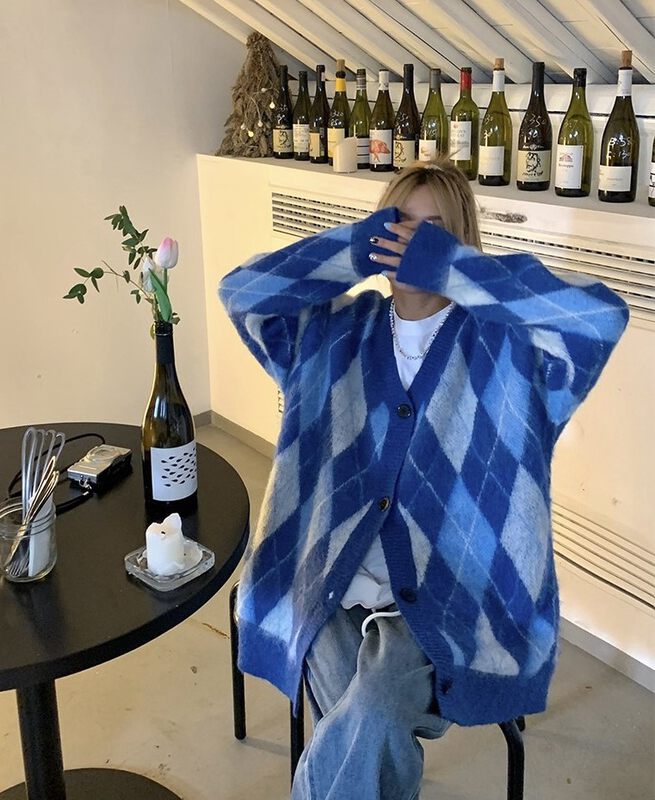 【LAB EEDA】Soft and glutinous lazy style outer wear diamond colorblock knitted cardigan M218# OZQ