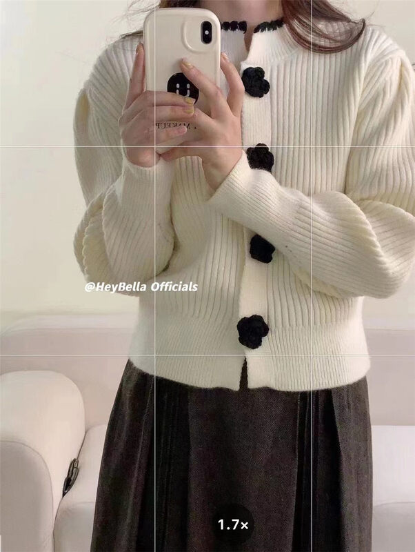 【HEY BELLA】Small Fragrant Flower Fashion Warm Sweater B9727# L