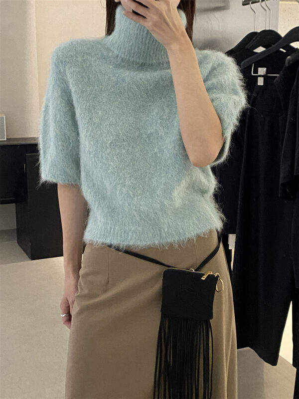 【CLEAN SPACE】Simple solid color casual turtleneck short knitted sweater 59% alpaca 33752