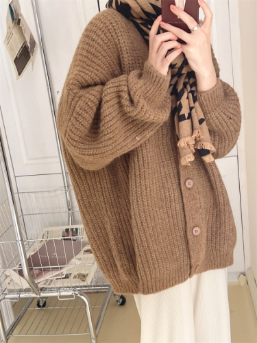 Korean version thick needle thick sweater loose jacket solid color Korean version of the college style temperament cardigan autumn and winter warm sweater