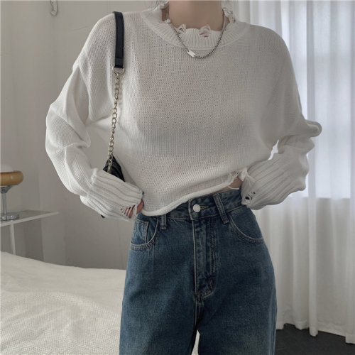 Real shooting real price Long-sleeved knitted sweater top with hole design feeling niche loose and lazy wind short sweater women