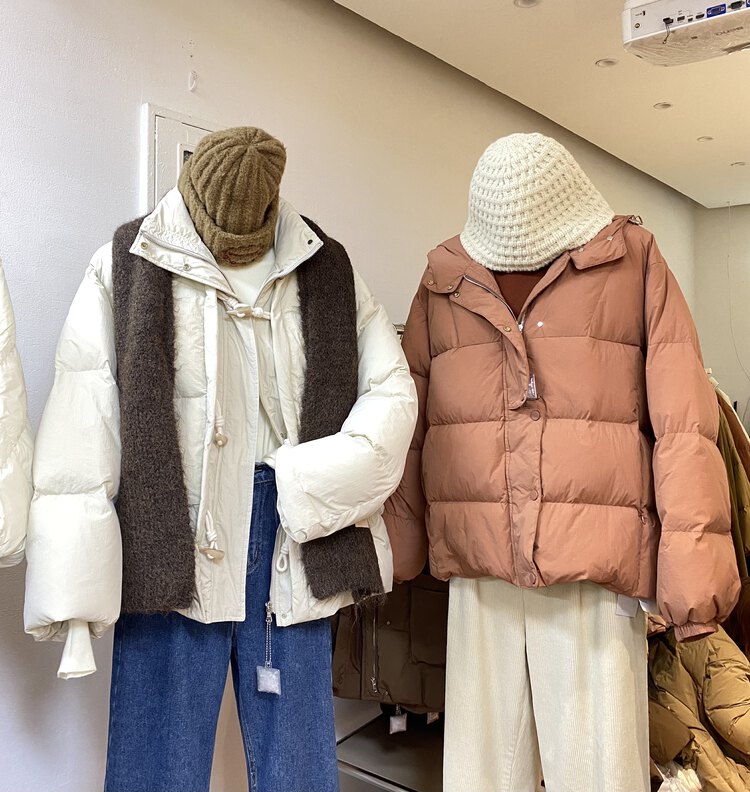 【FROM ANNA】 Simple button small design hooded warm down jacket (including 90% white duck down) T226605# LSW
