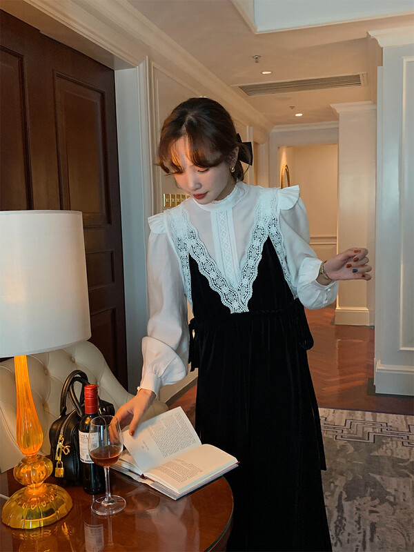 【NEW OPEN】French retro style lace edge v-neck velvet dress HB80809# ZXX